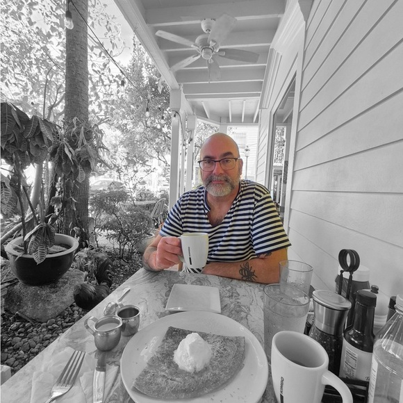 Meet your Posher, Everblue Industries - Picture 7 of 12